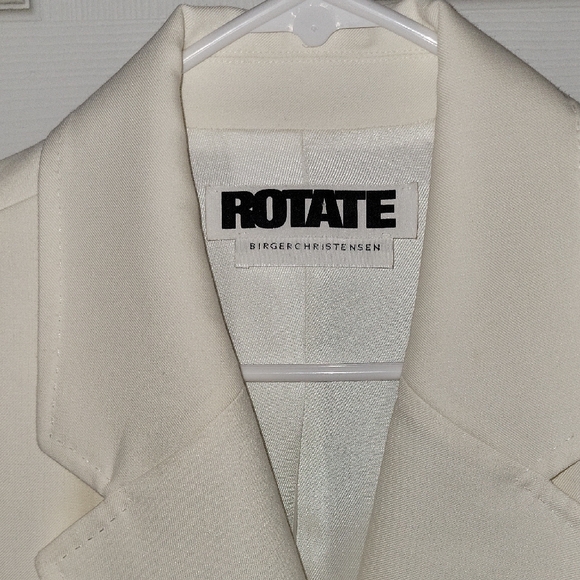 Birger Christensen Women's Elegant Cream Blazer - Picture 4 of 8